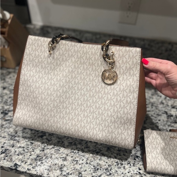 Michael Kors Vanilla Set Purse Sophia wallet